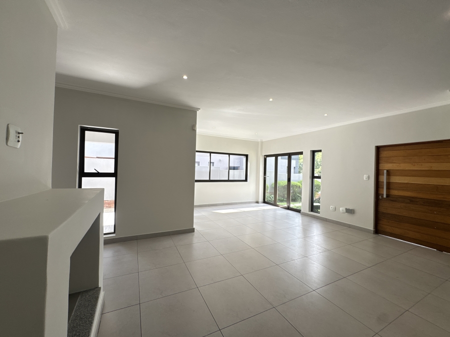 To Let 4 Bedroom Property for Rent in Bryanston East Gauteng