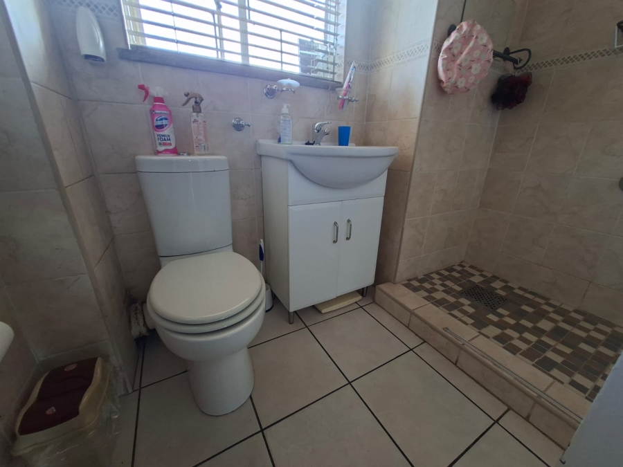 2 Bedroom Property for Sale in Three Rivers Gauteng