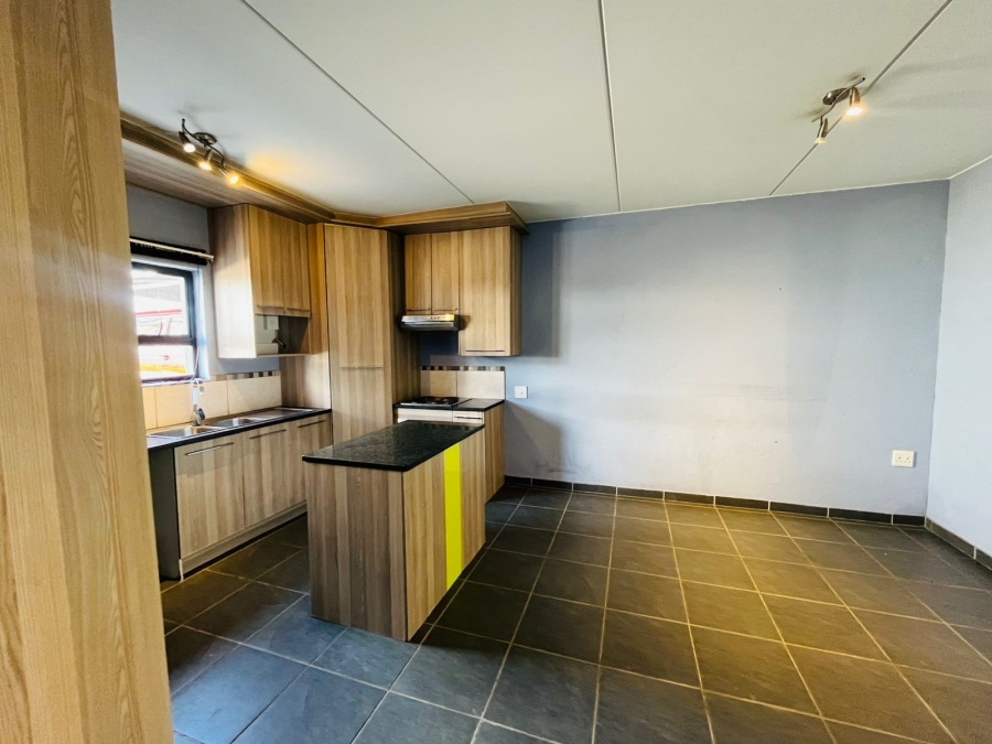 3 Bedroom Property for Sale in Honeydew Grove Gauteng