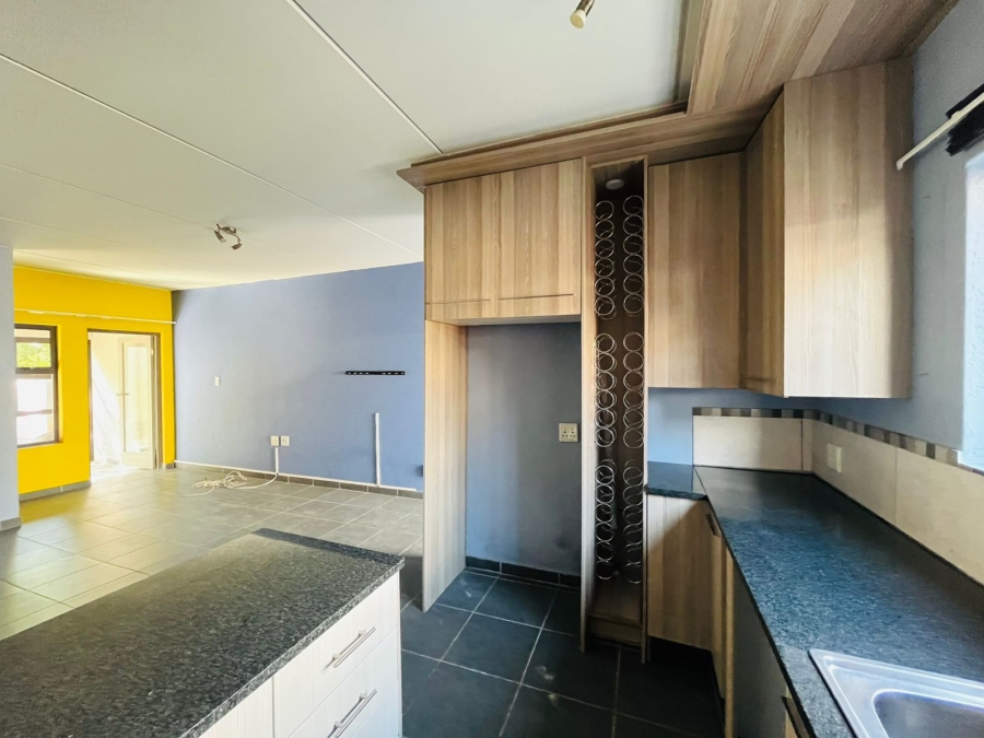 3 Bedroom Property for Sale in Honeydew Grove Gauteng