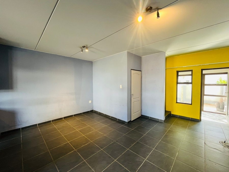 3 Bedroom Property for Sale in Honeydew Grove Gauteng