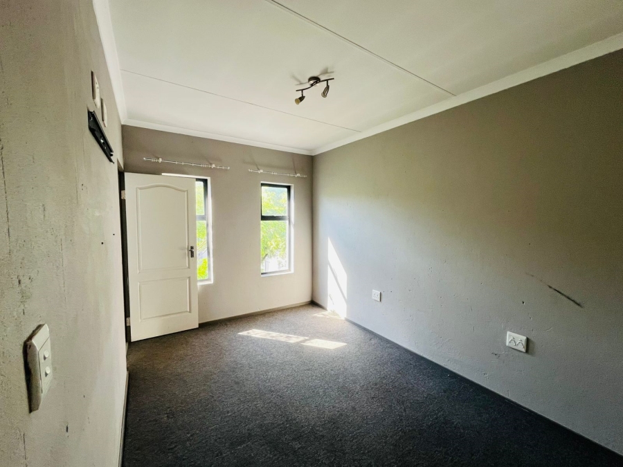 3 Bedroom Property for Sale in Honeydew Grove Gauteng