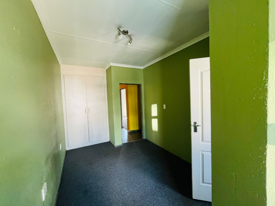 3 Bedroom Property for Sale in Honeydew Grove Gauteng