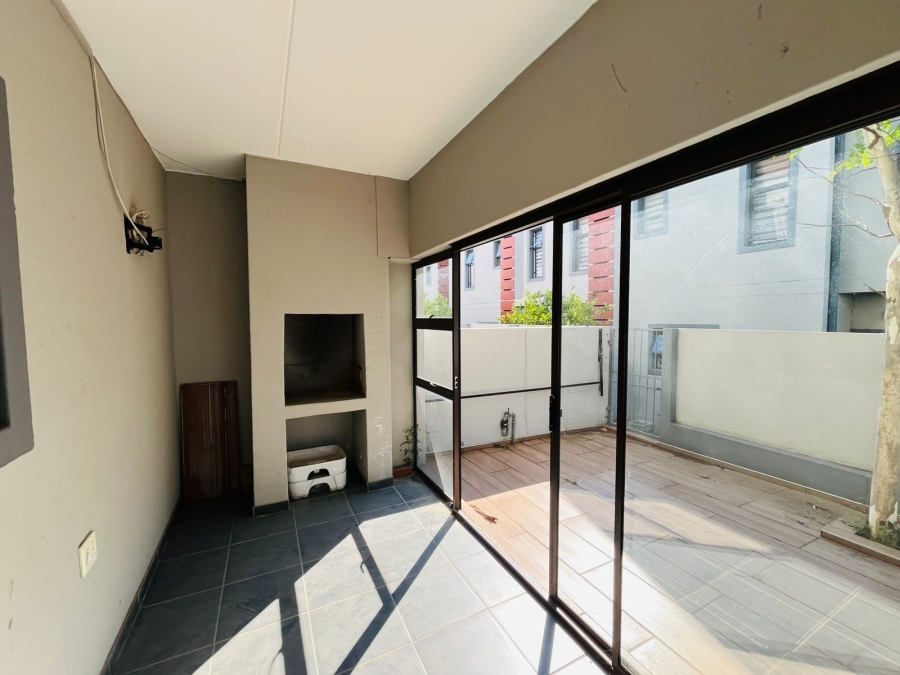 3 Bedroom Property for Sale in Honeydew Grove Gauteng