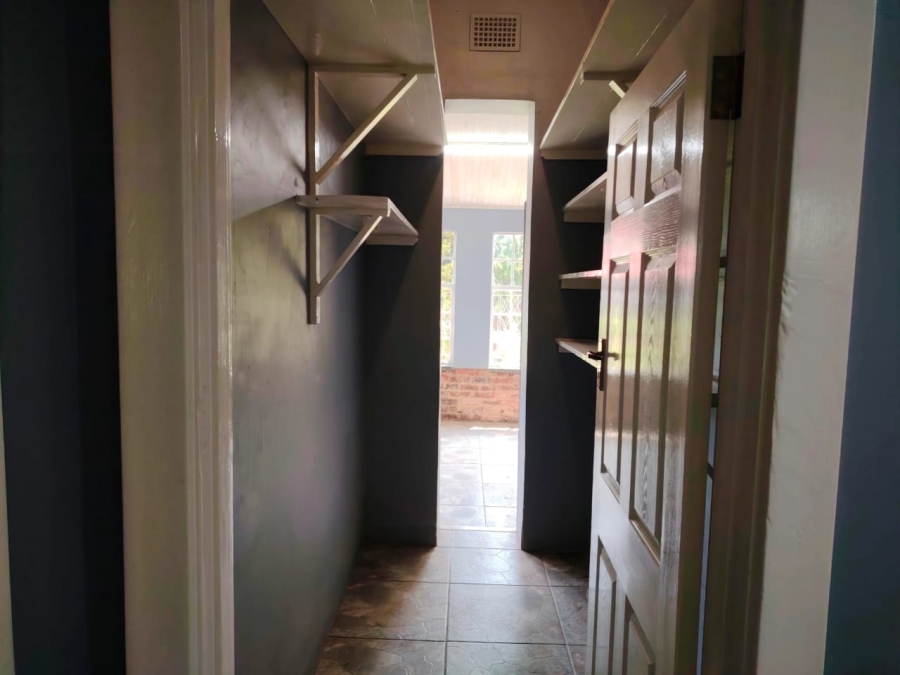 4 Bedroom Property for Sale in Struisbult Gauteng
