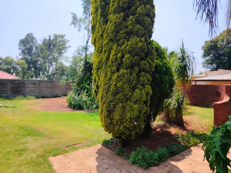 4 Bedroom Property for Sale in Struisbult Gauteng