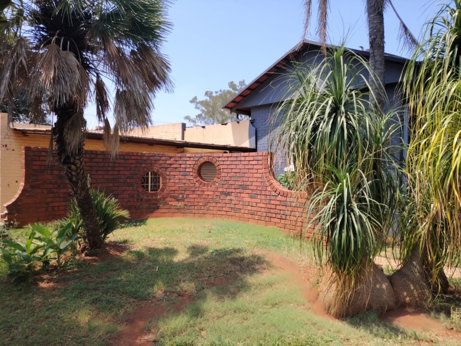 4 Bedroom Property for Sale in Struisbult Gauteng