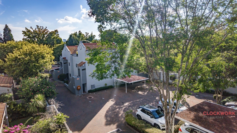 2 Bedroom Property for Sale in Waverley Gauteng