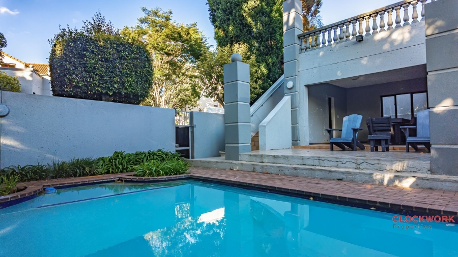 2 Bedroom Property for Sale in Waverley Gauteng