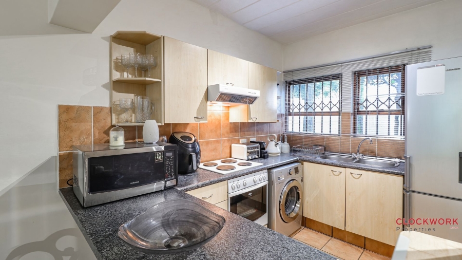 2 Bedroom Property for Sale in Waverley Gauteng