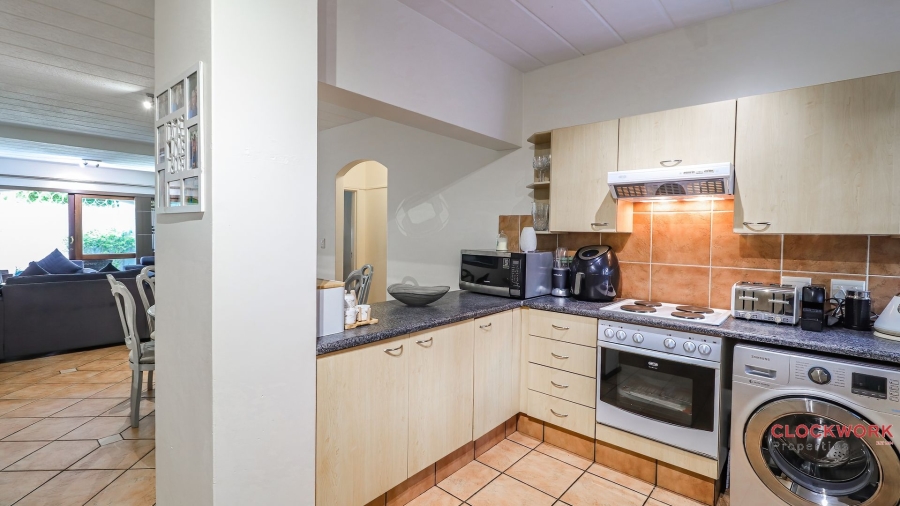 2 Bedroom Property for Sale in Waverley Gauteng