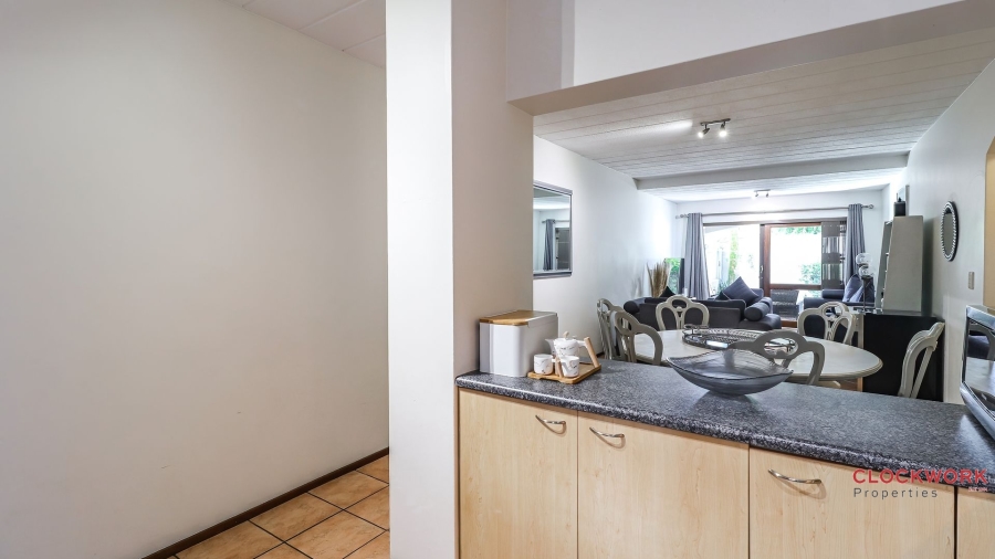 2 Bedroom Property for Sale in Waverley Gauteng