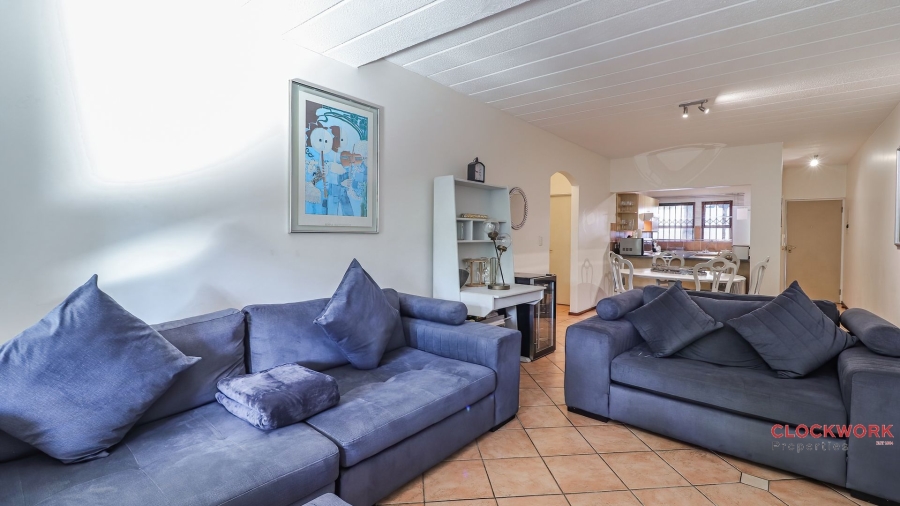 2 Bedroom Property for Sale in Waverley Gauteng