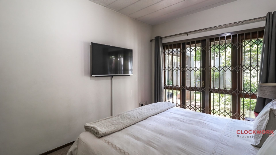 2 Bedroom Property for Sale in Waverley Gauteng