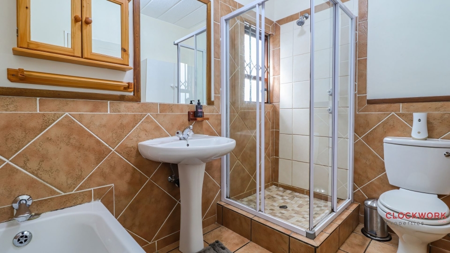 2 Bedroom Property for Sale in Waverley Gauteng