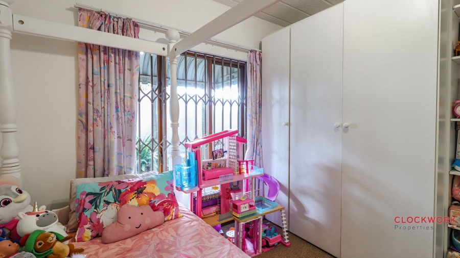 2 Bedroom Property for Sale in Waverley Gauteng