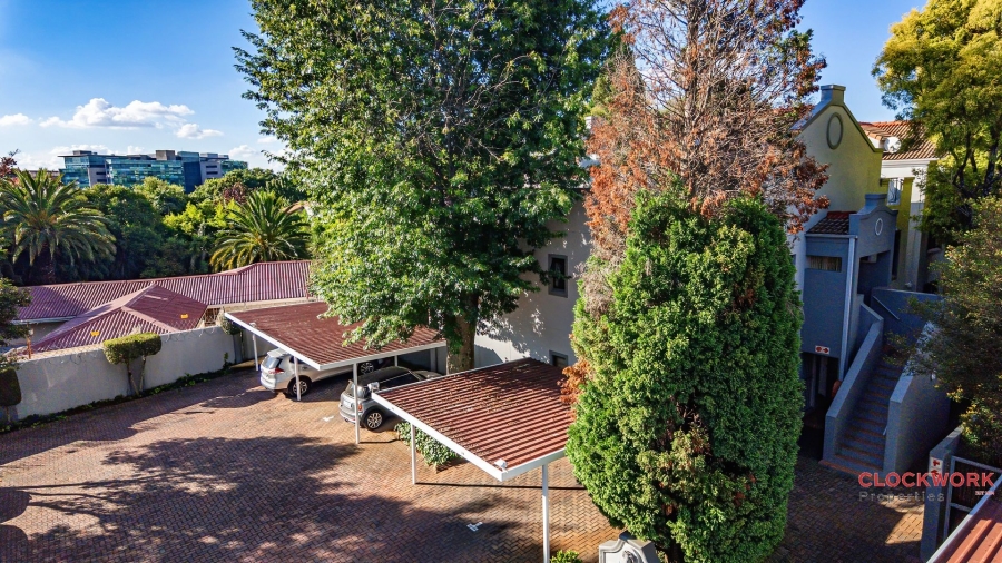 2 Bedroom Property for Sale in Waverley Gauteng