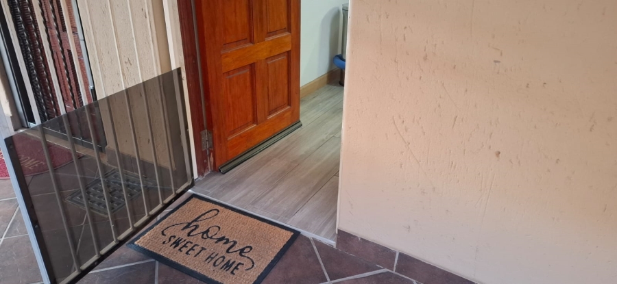 2 Bedroom Property for Sale in Norton Park Gauteng