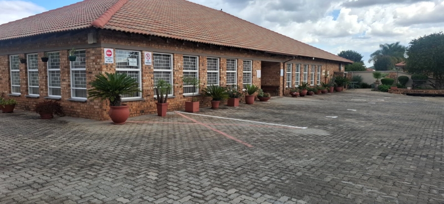 2 Bedroom Property for Sale in Norton Park Gauteng