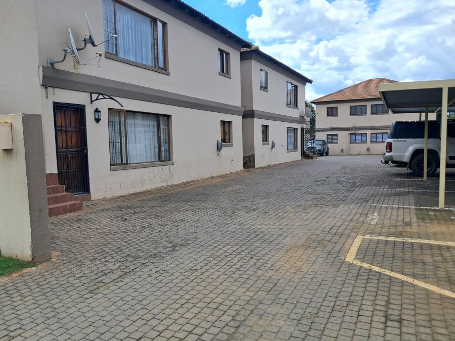 3 Bedroom Property for Sale in Sonneveld Gauteng