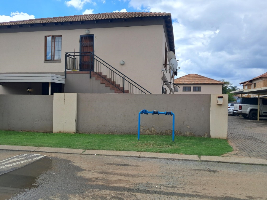 3 Bedroom Property for Sale in Sonneveld Gauteng