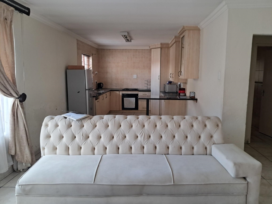 3 Bedroom Property for Sale in Sonneveld Gauteng