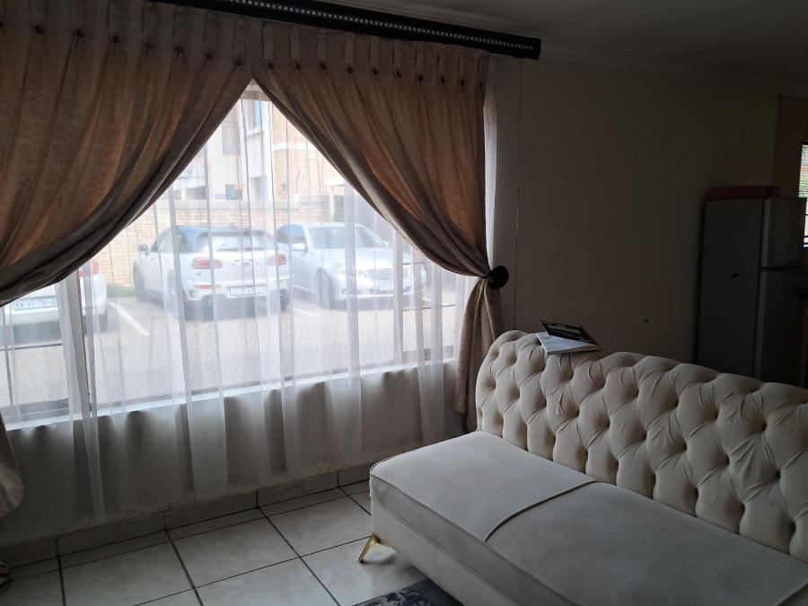 3 Bedroom Property for Sale in Sonneveld Gauteng