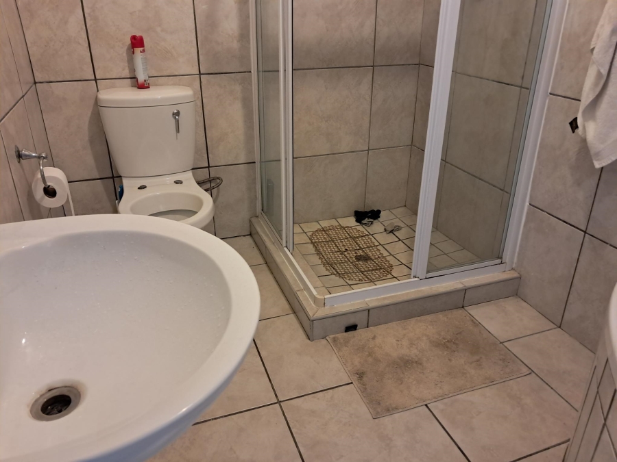 3 Bedroom Property for Sale in Sonneveld Gauteng