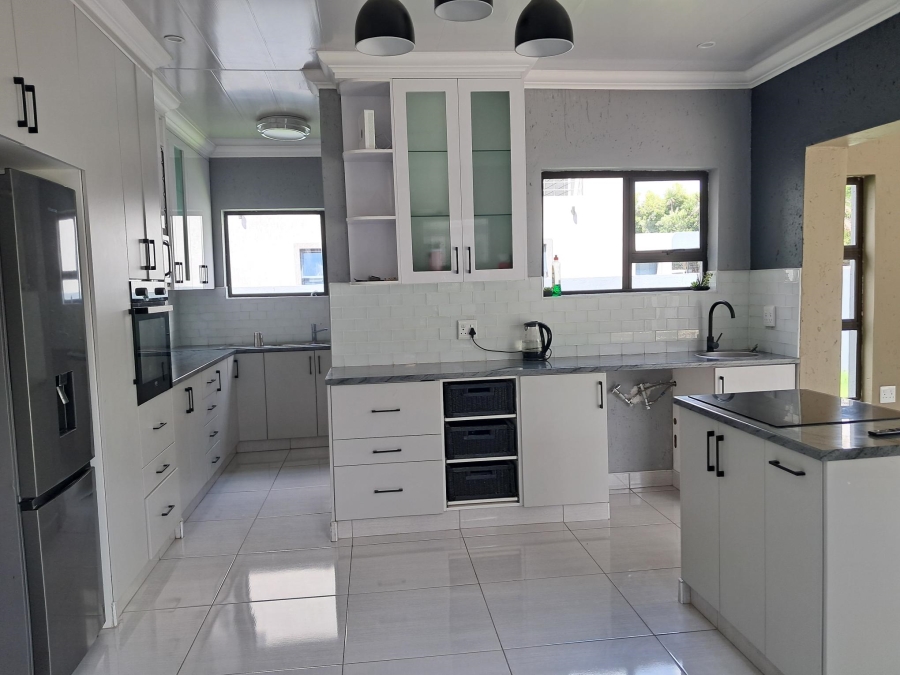 3 Bedroom Property for Sale in Helderwyk Gauteng
