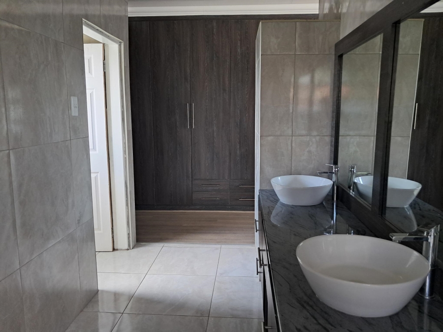 3 Bedroom Property for Sale in Helderwyk Gauteng