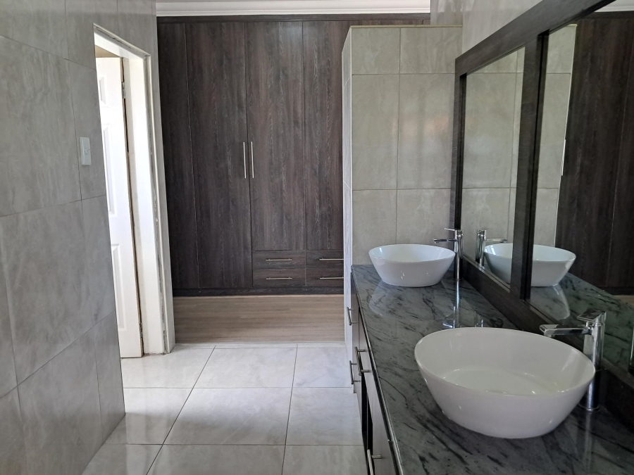 3 Bedroom Property for Sale in Helderwyk Gauteng