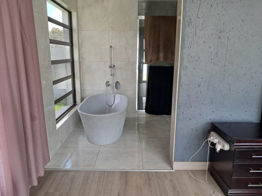 3 Bedroom Property for Sale in Helderwyk Gauteng