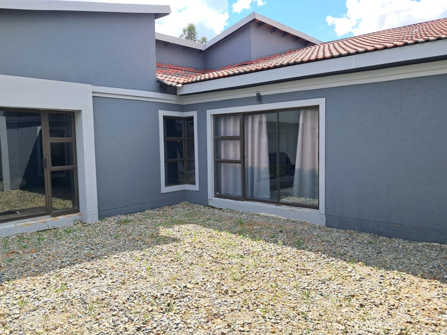 3 Bedroom Property for Sale in Helderwyk Gauteng