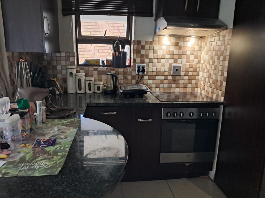 4 Bedroom Property for Sale in Sonneveld Gauteng