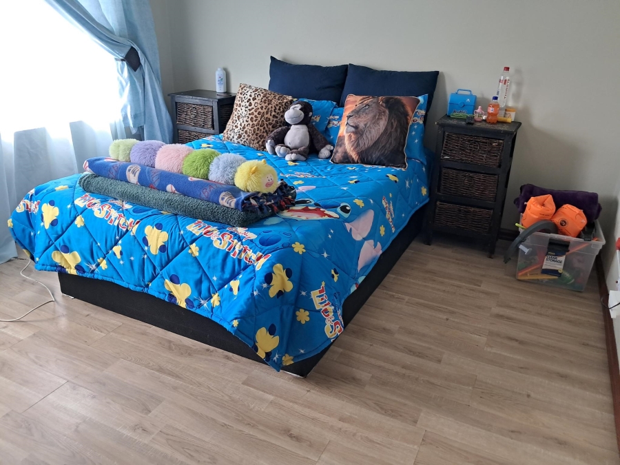 4 Bedroom Property for Sale in Sonneveld Gauteng