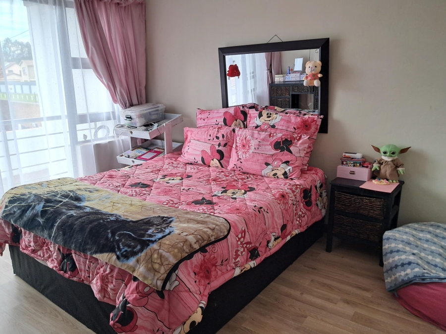 4 Bedroom Property for Sale in Sonneveld Gauteng