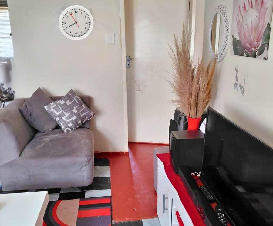 2 Bedroom Property for Sale in Greenhills Gauteng