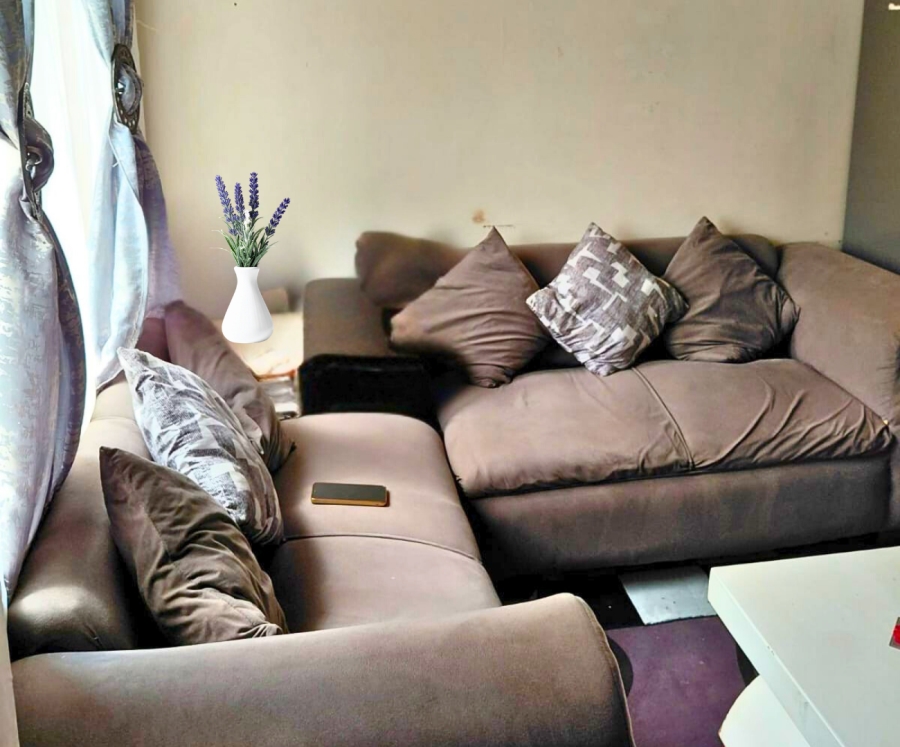 2 Bedroom Property for Sale in Greenhills Gauteng