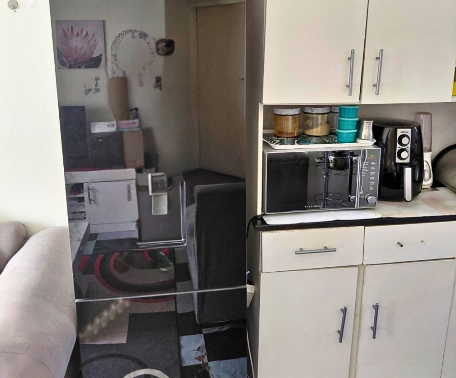 2 Bedroom Property for Sale in Greenhills Gauteng