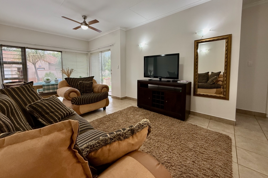 To Let 1 Bedroom Property for Rent in The Retreat Gauteng