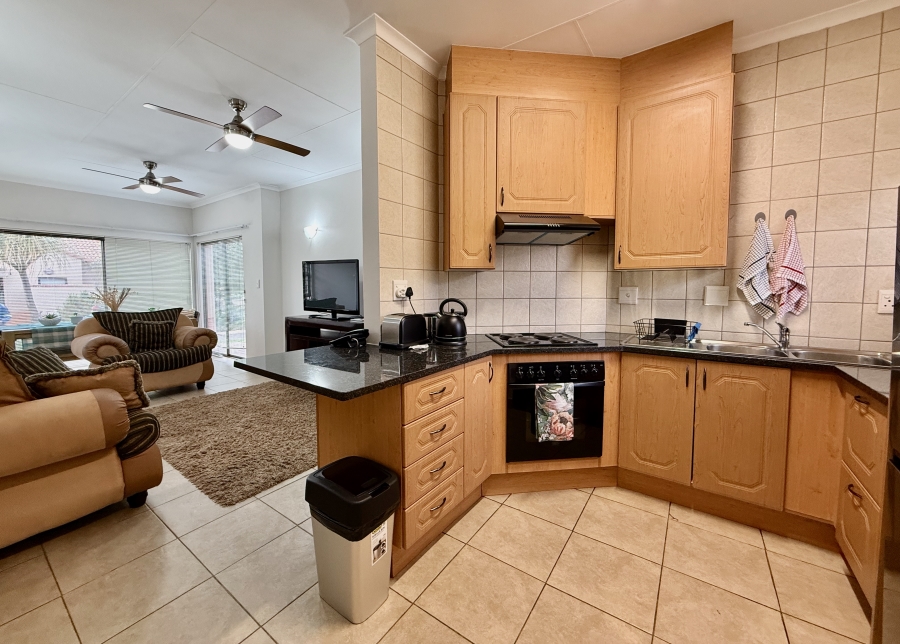 To Let 1 Bedroom Property for Rent in The Retreat Gauteng