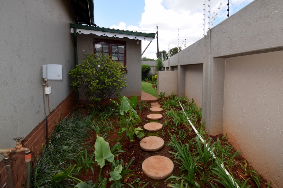 3 Bedroom Property for Sale in Kenleaf Gauteng