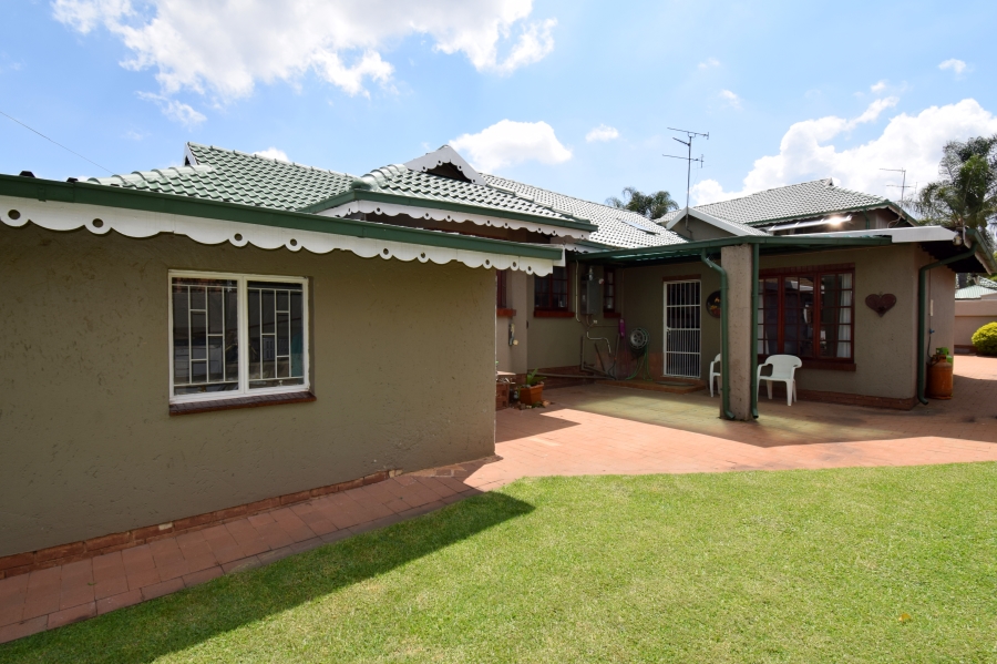 3 Bedroom Property for Sale in Kenleaf Gauteng