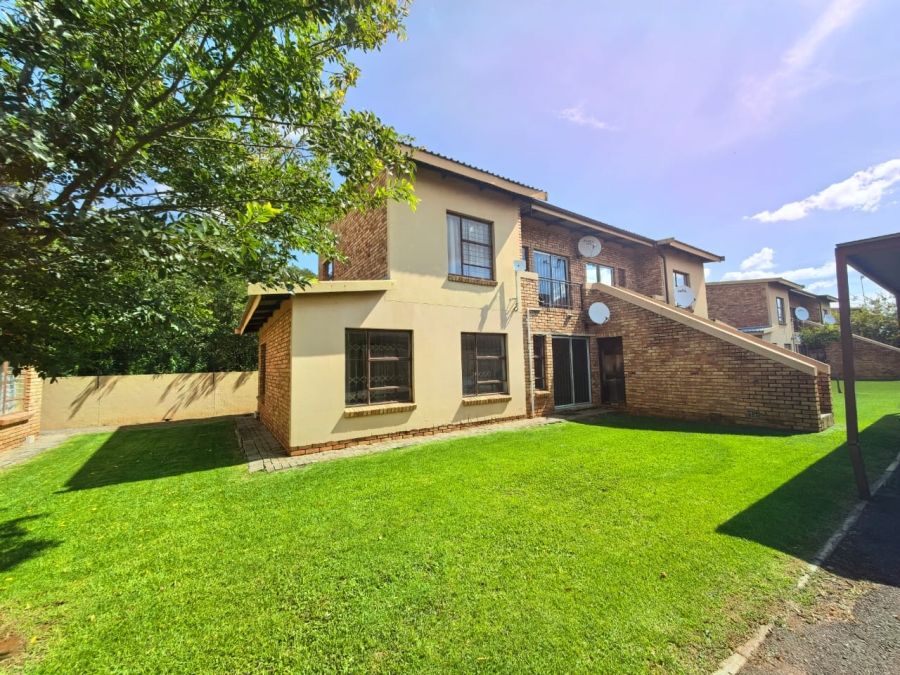 3 Bedroom Property for Sale in Bonanne Gauteng