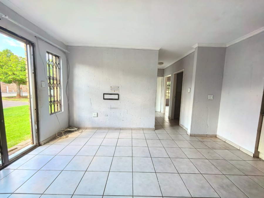3 Bedroom Property for Sale in Bonanne Gauteng