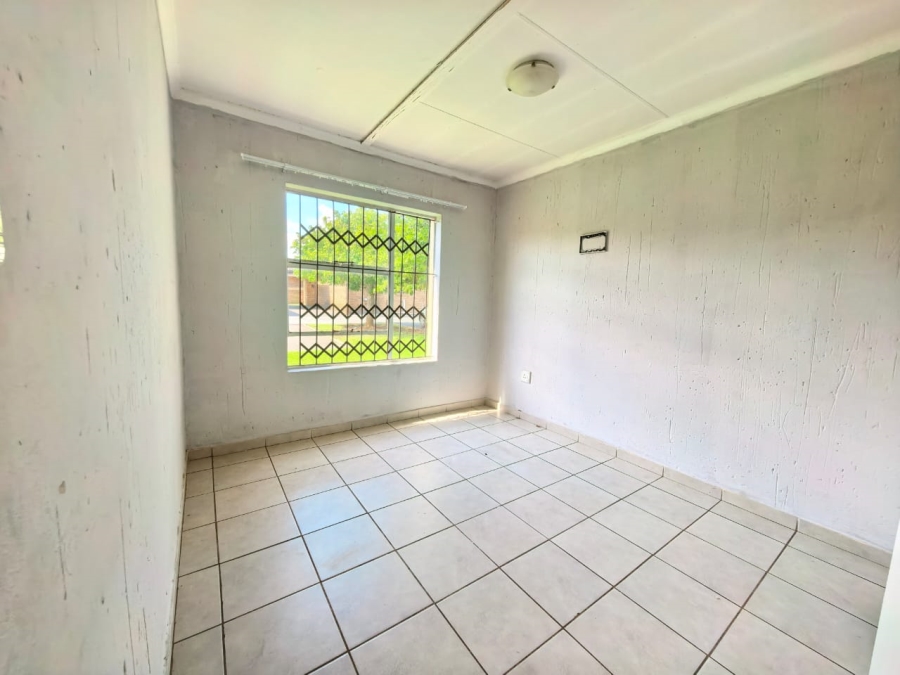 3 Bedroom Property for Sale in Bonanne Gauteng