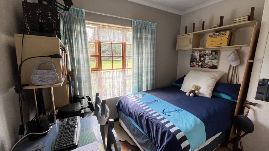 5 Bedroom Property for Sale in Fairlead Gauteng