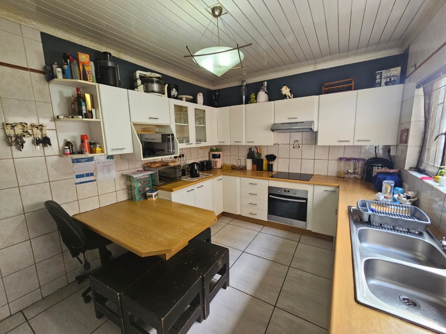 4 Bedroom Property for Sale in Vanderbijlpark SE 6 Gauteng