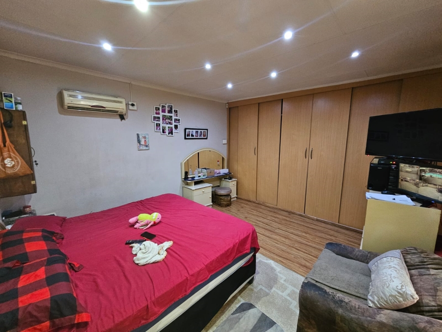 4 Bedroom Property for Sale in Vanderbijlpark SE 6 Gauteng