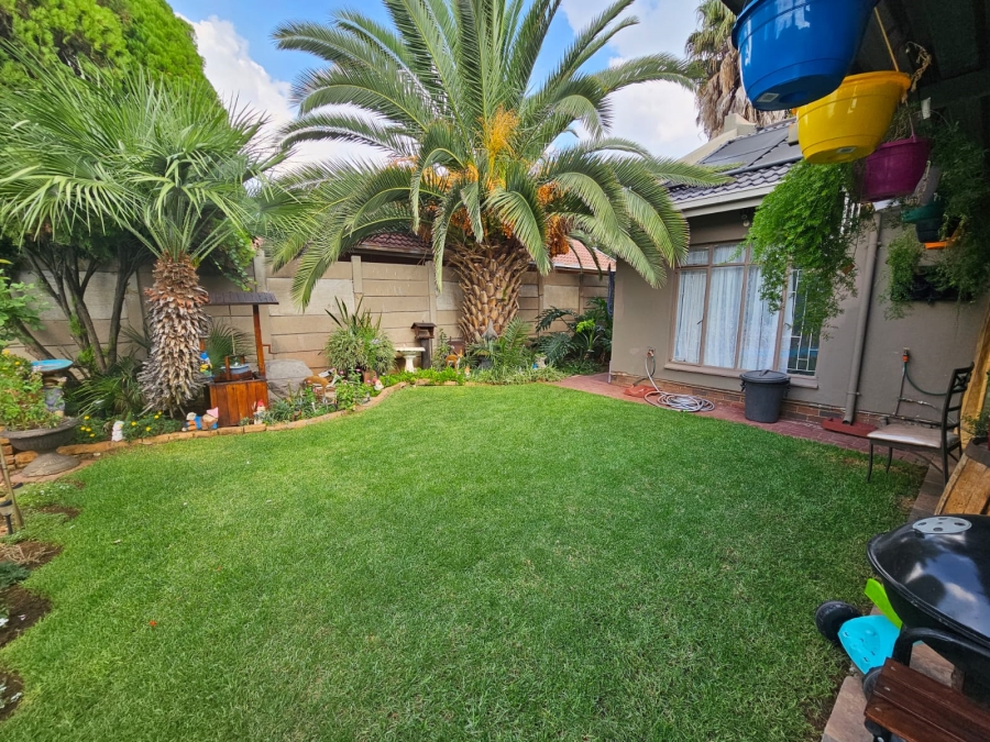 4 Bedroom Property for Sale in Vanderbijlpark SE 6 Gauteng